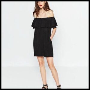 {Zara} Ruffle Off The Shoulder Denim Dress
